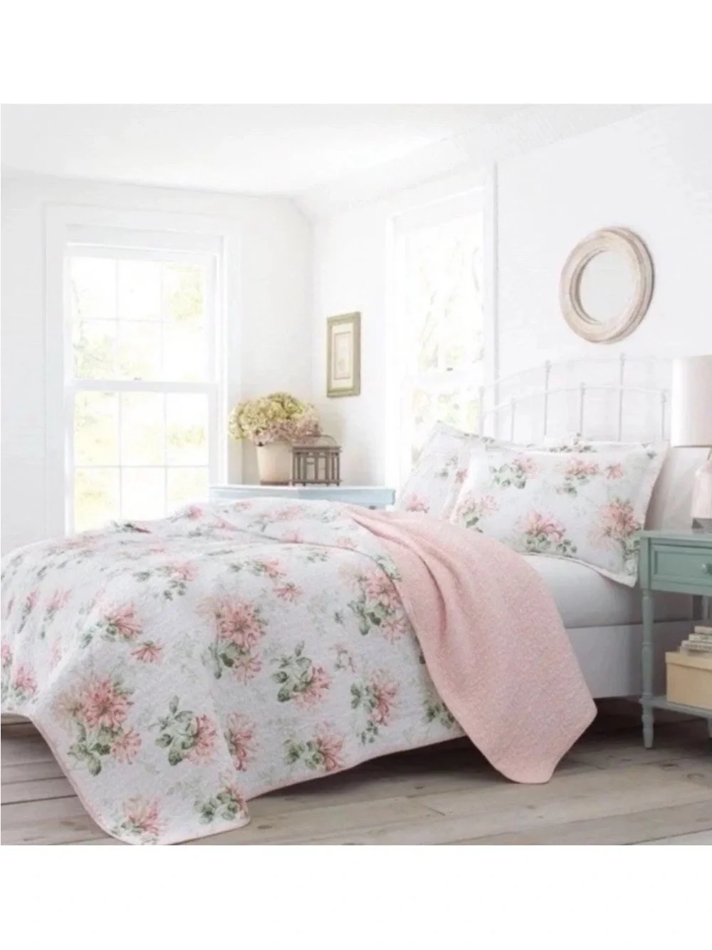 Laura Ashley FULL/QUEEN Honeysuckle Pink Floral Reversible Quilt Set Floral 3PC